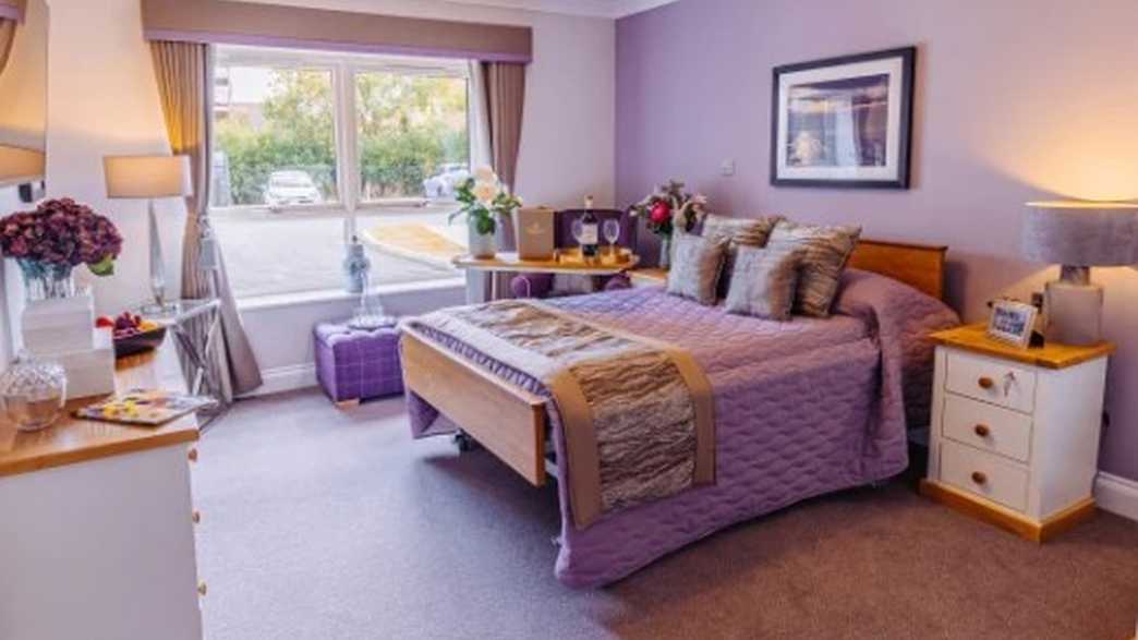 Pinetree Care Home Care Home Rayleigh accommodation-carousel - 1