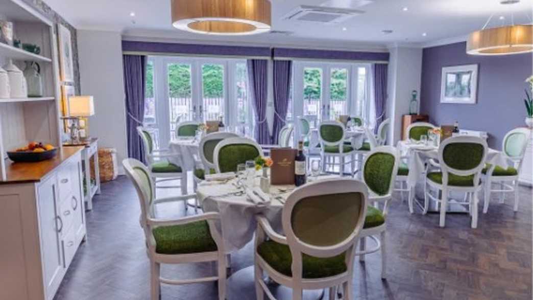Pinetree Care Home Care Home Rayleigh buildings-carousel - 3