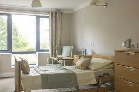 Somerhill Care Home Care Home Chippenham  - 3