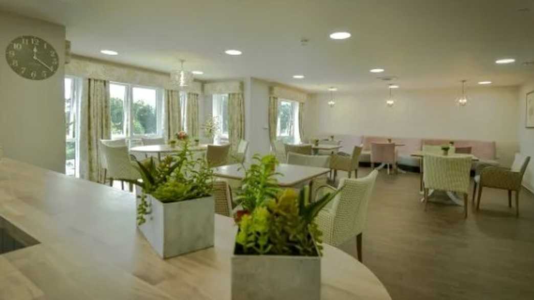 Priorslee House Care Home Telford meals-carousel - 3