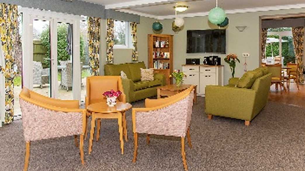 Ashton Lodge Nursing Home Care Home Sunbury On Thames buildings-carousel - 2