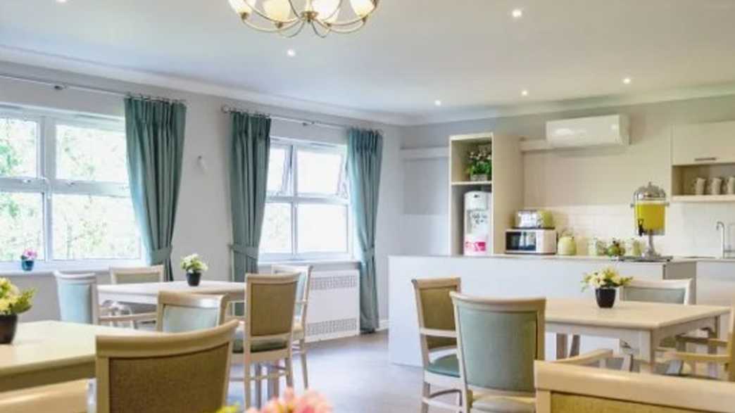 Quarry Hall Care Home Care Home CARDIFF buildings-carousel - 4