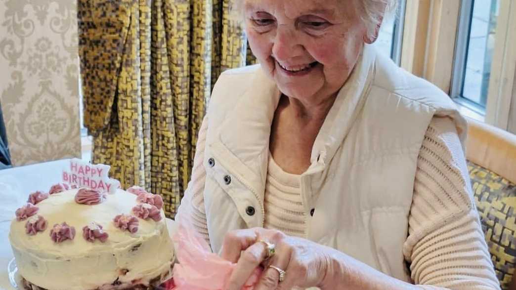 Southwell Court Care Home Royston meals-carousel - 1