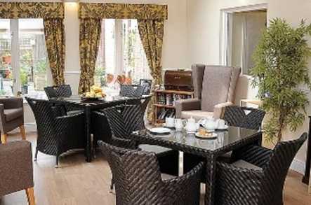 Tadworth Grove Care Home Care Home Nr Epsom  - 2