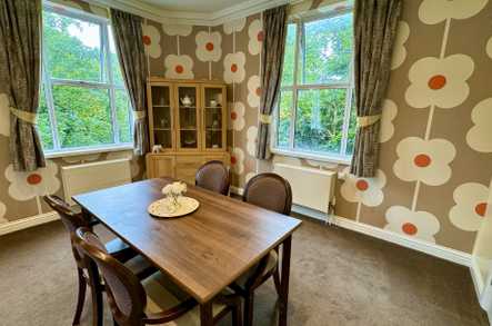 The Oaks Care Home Care Home Colchester  - 4
