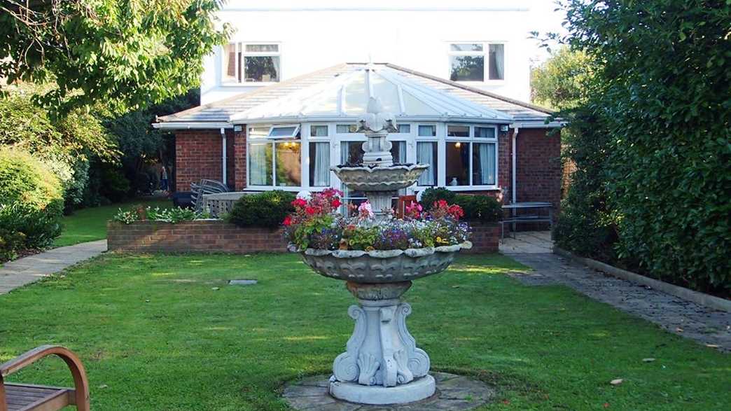 Rowallan House Care Home Romford buildings-carousel - 5