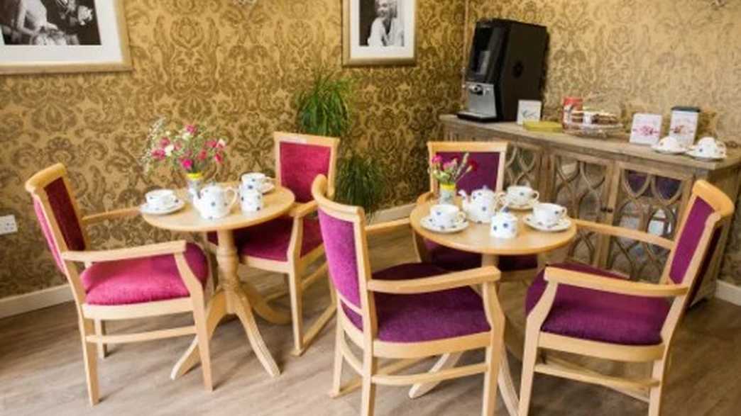 The Links Care Home Broadstone meals-carousel - 3