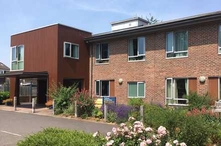 Ticehurst Care Home With Nursing Care Home Aldershot  - 1