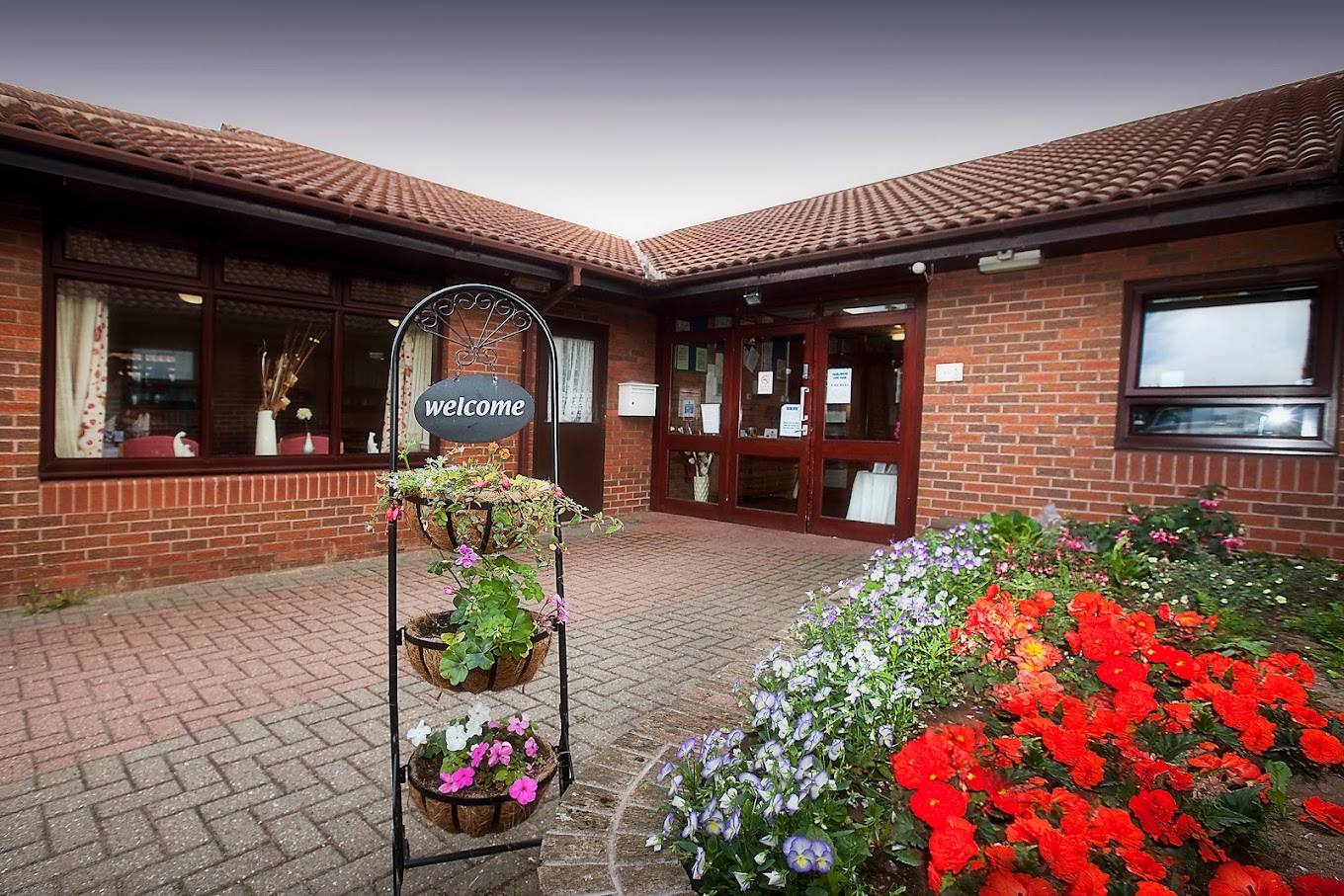 Hazelgrove Care Home Care Home Nottingham NG15 6DY hazelgrove-care-home-care-home-nottingham-ng15-6dy