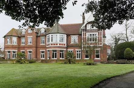 Fairlight & Fallowfield Care Home Chislehurst  - 1