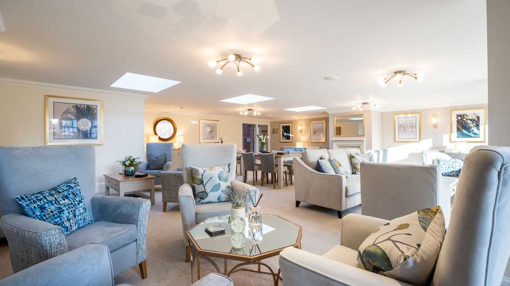 Crowthorne Retirement Living Crowthorne lifestyle-carousel - 2
