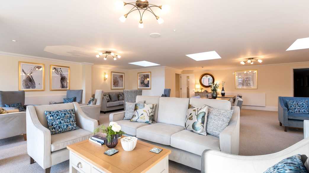 Crowthorne Retirement Living Crowthorne lifestyle-carousel - 3