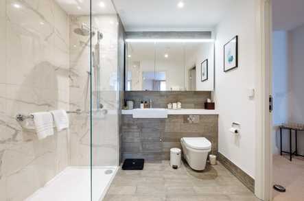 Apartment 43 image 4