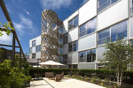 Apartment 3 image 5