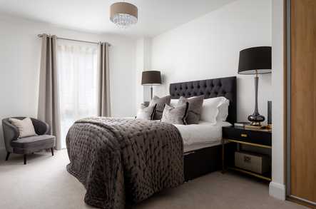 1-Bedroom Apartment image 5
