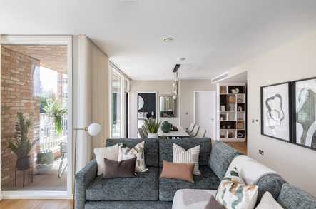 Apartment 15 image 3