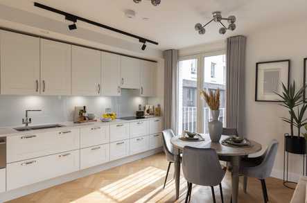 Apartment 28 image 3
