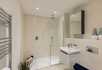 Apartment 32 image 5