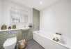 Apartment 18 image 4