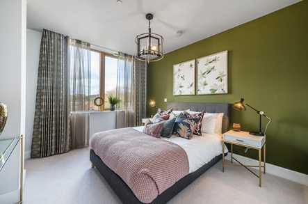 Apartment 18 image 3