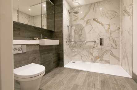 Apartment 18 image 5