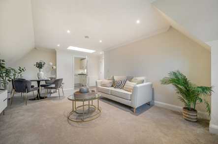 Apartment 18 image 1