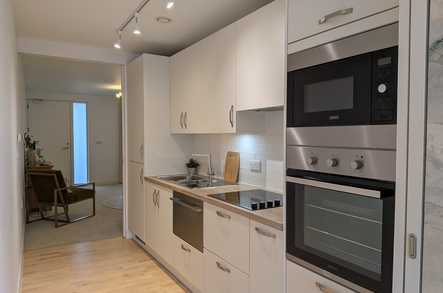 Apartment 3 image 2