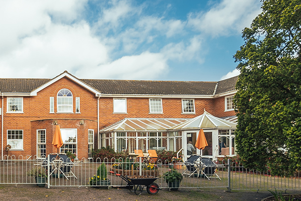 Walsham Grange | Care Home | North Walsham, NR28 0DN