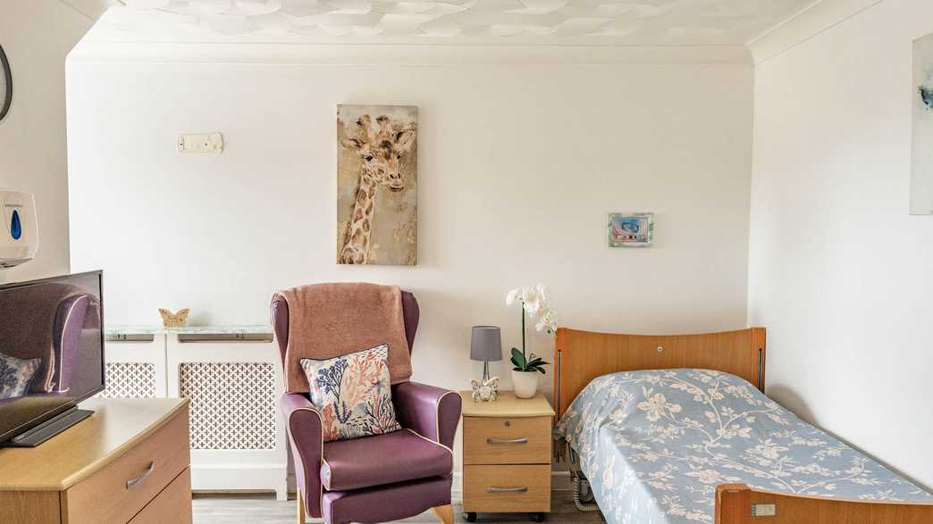 Woodland Court Residential Home Care Home Fareham accommodation-carousel - 1
