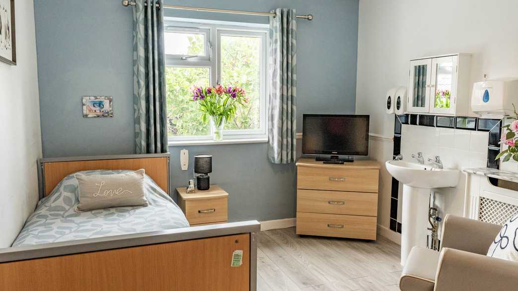 Woodland Court Residential Home Care Home Fareham accommodation-carousel - 3