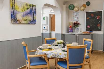 Woodland Court Residential Home Care Home Fareham  - 2