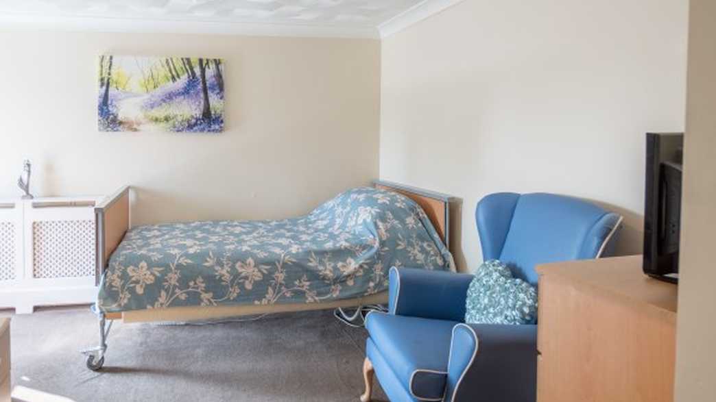 Woodland Court Residential Home Care Home Fareham accommodation-carousel - 3
