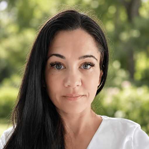 Kirsten Tennant