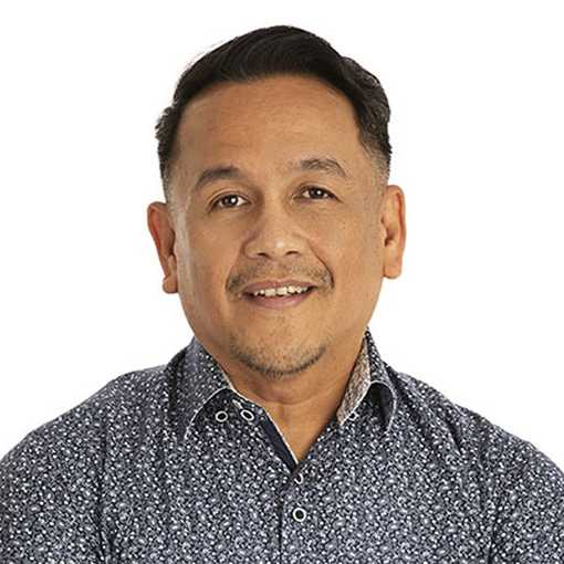 Russell Menoza